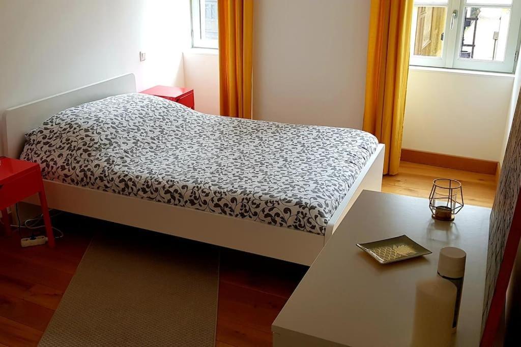Apartamento Cool Burgundy